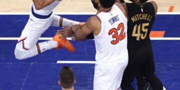 Josh Hart looks like he was fouled by center Jarrett Allen (31) center Karl-Anthony Towns fouled Allen canceling the foul call on Allen during the third quarter of the Knicks' 115-104 comeback overtime win over the Cavaliers in Game 1 on May 19, 2026 at the Garden.