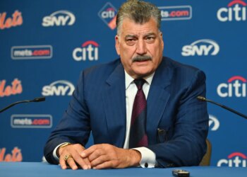 Keith Hernandez at a press conference for the New York Mets.