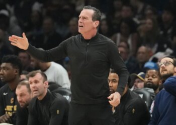 Cleveland Cavaliers head coach Kenny Atkinson yelling from the sideline during Game 3.