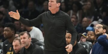Cleveland Cavaliers head coach Kenny Atkinson yelling from the sideline during Game 3.