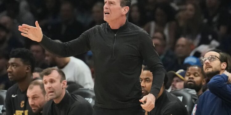 Cleveland Cavaliers head coach Kenny Atkinson yelling from the sideline during Game 3.