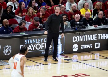 Cleveland Cavaliers head coach Kenny Atkinson reacts during the second quarter.