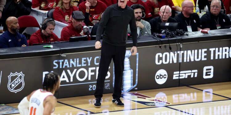 Cleveland Cavaliers head coach Kenny Atkinson reacts during the second quarter.