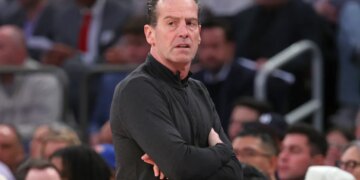 Kenny Atkinson made some curious decisions during the Cavaliers' crusing Game 1 defeat to the Knicks.