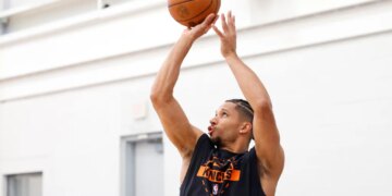 Josh Hart takes a jump shot during Knicks practice on May 20, 2026 ahead of their Game 2 matchup vs. the Cavaliers at the Garden.