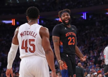 Mitchell Robinson suffered a broken pinky.