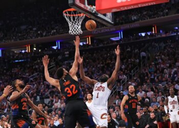 Karl-Anthony Towns forces James Harden into an off-balanced shot during the Knicks' 109-93 Game 2 win over the Cavaliers on May 21, 2026 at the Garden.