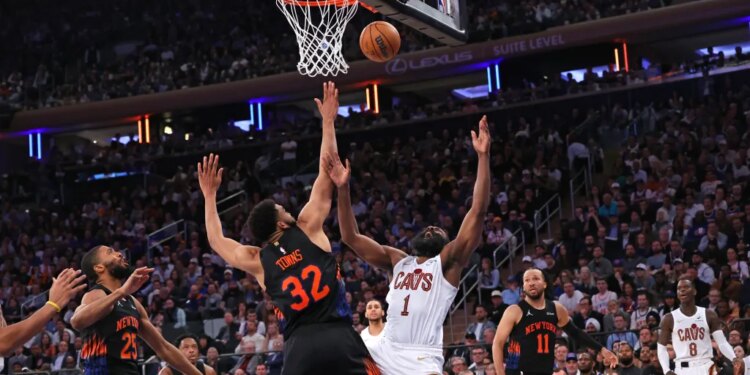 Karl-Anthony Towns forces James Harden into an off-balanced shot during the Knicks' 109-93 Game 2 win over the Cavaliers on May 21, 2026 at the Garden.