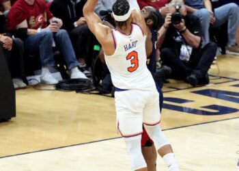 New York Knicks guard Josh Hart (3) shoots during the second quarter.
