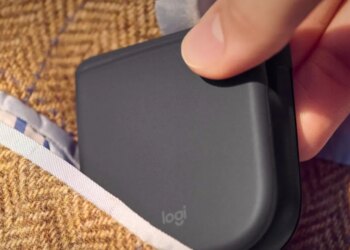 Logitech’s tiny folding mouse improves upon the laptop trackpad