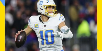 Los Angeles Chargers drop 2026 schedule -- Get tickets to see Justin Herbert