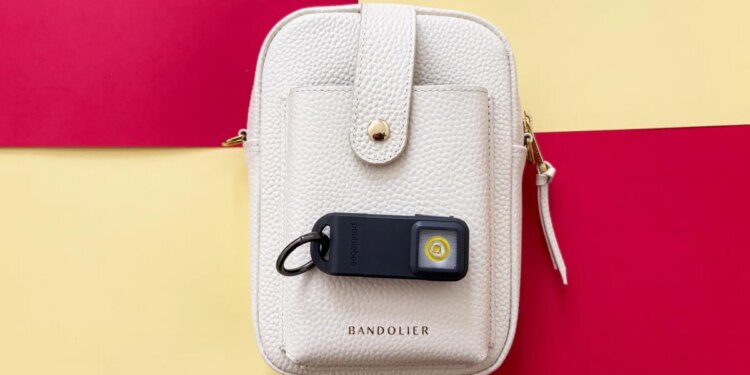 Pebblebee’s Halo watches my back and my belongings