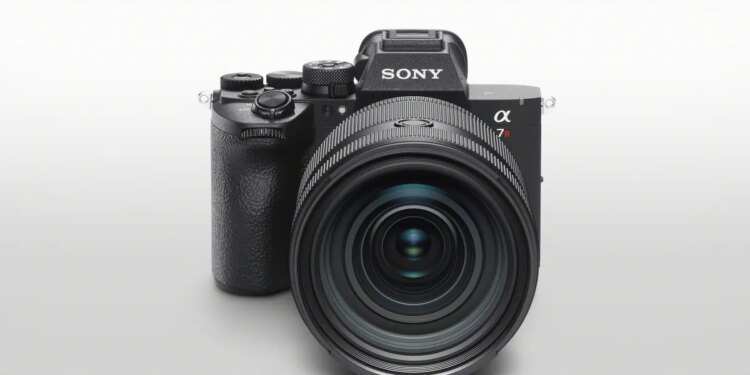 Sony ups its new A7R VI to 66.8 megapixels and jumps the price to $4,500
