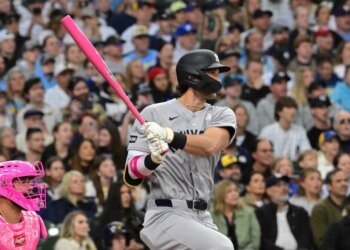 New York Yankees right fielder Spencer Jones (78) hits a single.