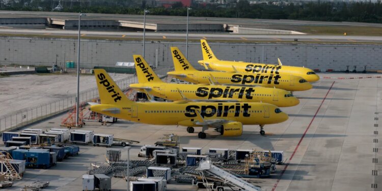 Spirit Airlines shuts down, canceling thousands of flights overnight