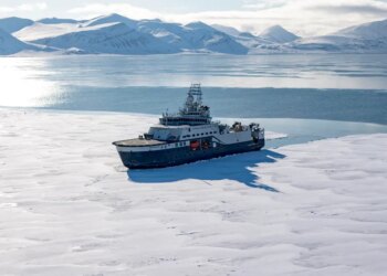 The EU wants to make the internet with a submarine cable in the Arctic