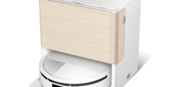 The Roomba Max 775 comes in white or black, there is also a vacuum-only model, the 715.