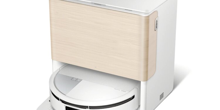 The Roomba Max 775 comes in white or black, there is also a vacuum-only model, the 715.