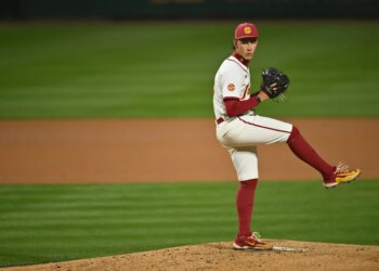 USC pitcher Mason Edwards on the mound.