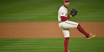 USC pitcher Mason Edwards on the mound.