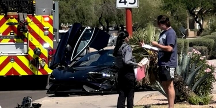 Video shows ex-MLB star Trevor Bauer climb from McLaren after Arizona crash