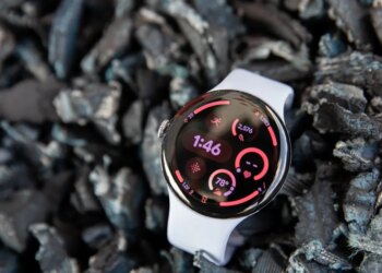 Wear OS 7 will keep track of deliveries and sports scores on your wrist