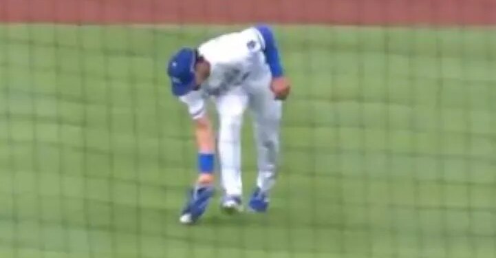 Jac Caglianone appeared to make a snow-cone, shoestring catch on Ben Rice's line drive for the final out in the first inning, but Aaron Boone challenged the call and won as it was ruled an RBI single for Rice in the Yankees' 15-1 blowout win over the Royals on May 26, 2026 in Kansas City.