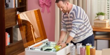 You can print, slice, and engrave using this desktop crafting machine