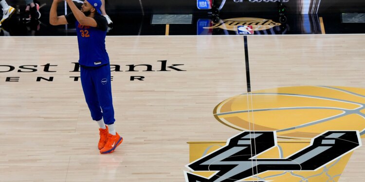 bet365 bonus code: Bet $10, get $200 in bonus bets for Knicks vs. Spurs Game 1