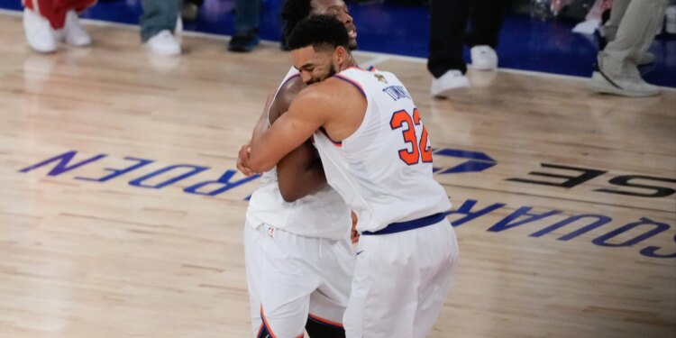 Fanatics Sportsbook promo code NYPOST: Bet $20, get $350 in bonus bets for Knicks vs. Spurs