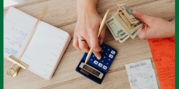 5 credit card mistakes that are secretly growing your debt