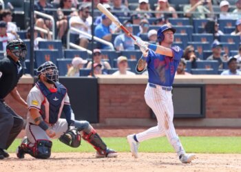 New York Mets center fielder A.J. Ewing (9) after hitting a solo home run.