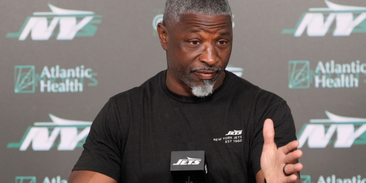 New York Jets head coach Aaron Glenn speaks to reporters.