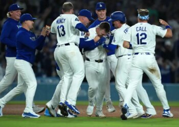 Dodgers storm back in ninth for wild walk-off win over Orioles