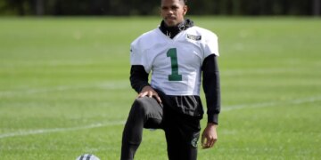 New York Jets wide receiver Terrelle Pryor (1) during practice in Florham Park, NJ.