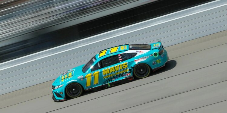 How to watch NASCAR FireKeepers Casino 400 from Michigan for free