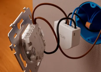Hue’s wired wall modules bring non-smart lights into its ecosystem