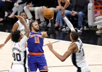 Jalen Brunson struggled to get his shot going in NBA Finals Game 2.