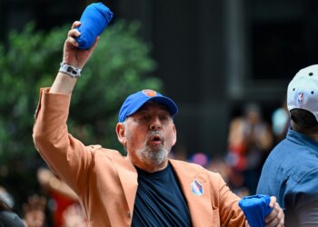 James Dolan's Knicks championship facelift is a far cry from his questionable Garden past