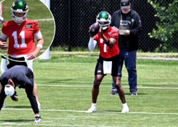 Jets are back aboard the Geno Smith roller coaster as OTAs open