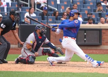 New York Mets left fielder Juan Soto (22) two-run single during the eighth inning when the New York Mets played the Atlanta Braves Sunday, June 14, 2026 at Citi Field in Queens, NY.