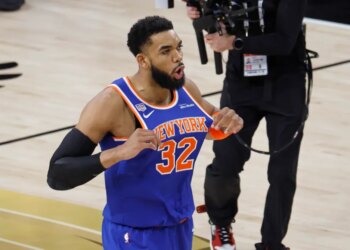 Karl-Anthony Towns celebrates the Knicks' Game 2 win over the Spurs on June 5, 2026.
