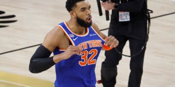 Karl-Anthony Towns celebrates the Knicks' Game 2 win over the Spurs on June 5, 2026.