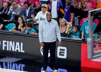 Knicks' NBA Finals Game 1 report card: Mike Brown paves way in win