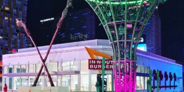 Largest In-N-Out on Earth opens on Vegas Strip today