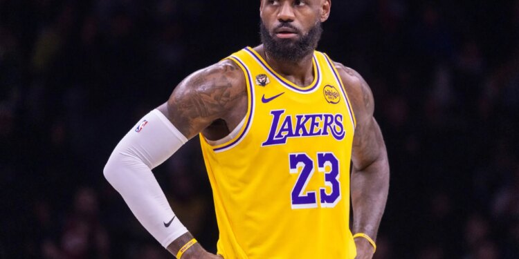 LeBron James leaving Lakers in free agency