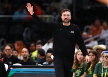 Liberty head coach Chris DeMarco was previously an assistant coach for the Golden State Warriors.