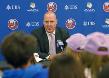 Mathieu Darche has an Islanders line he won't cross in quiet offseason