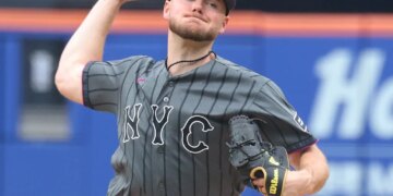 Christian Scott throws a pitch during the Mets' 6-2 win over the Phillies on June 27, 2026 at Citi Field.