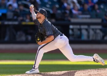 New York Mets pitcher Christian Scott (45) throws a pitch in the fifth inning against the Miami Marlins at Citi Field, Saturday, May 30, 2026, in Queens, NY.